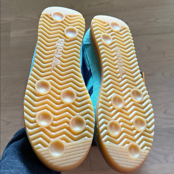 Gola Women's Tornado Sneaker New - Picture 5 of 6